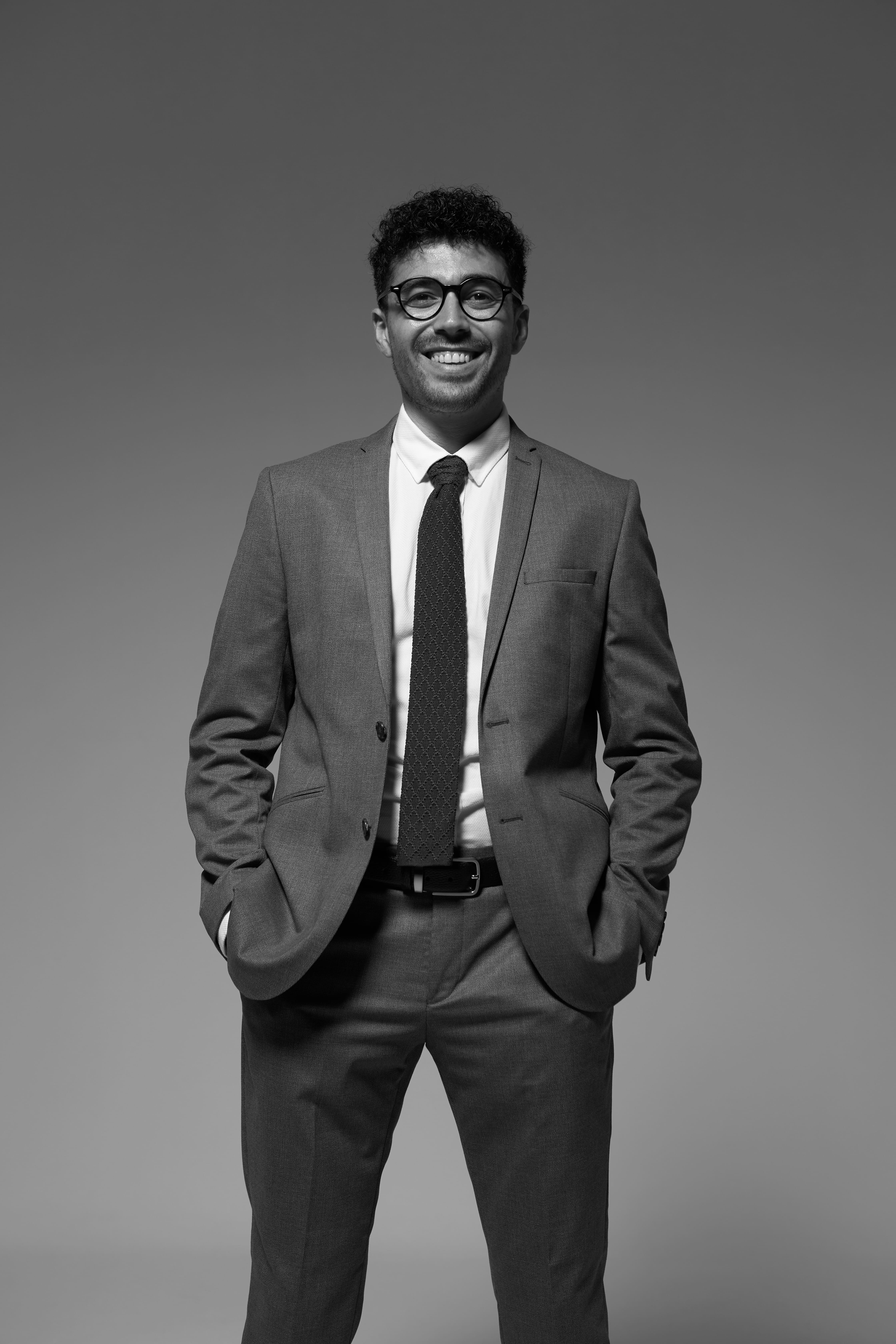 Av. Arb. Hüseyin Burak ÖZDİN